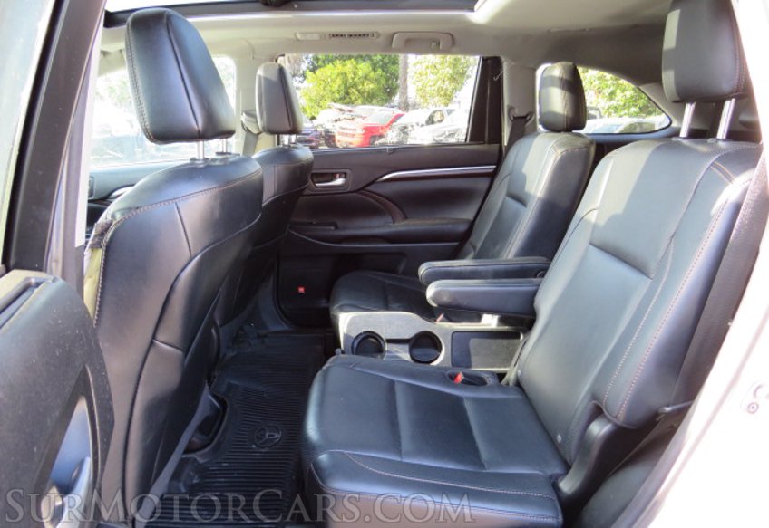 2016 Toyota Highlander - Image 21