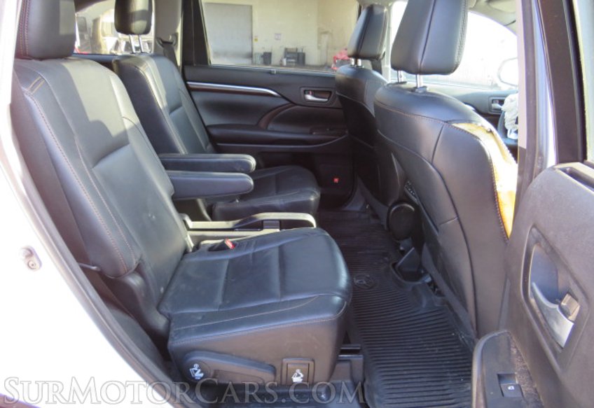 2016 Toyota Highlander - Image 27