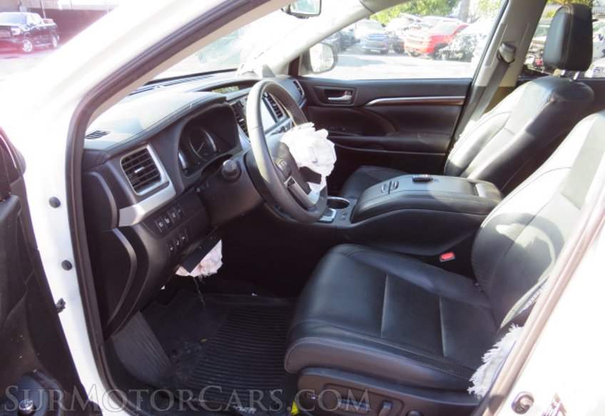 2016 Toyota Highlander - Image 17