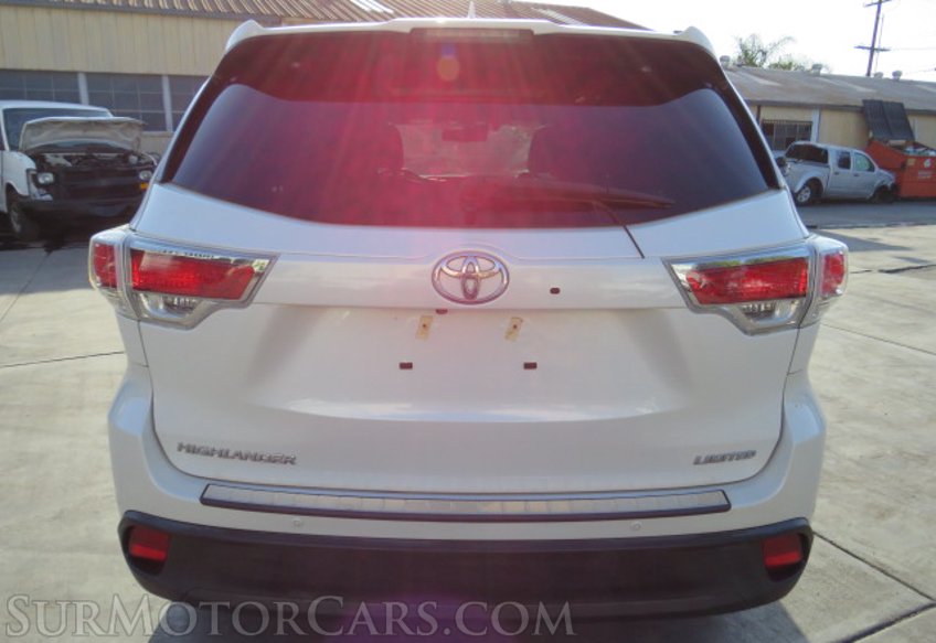 2016 Toyota Highlander - Image 11