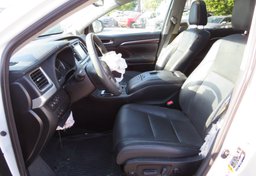 2016 Toyota Highlander - Image 16