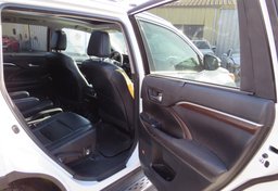2016 Toyota Highlander - Image 26