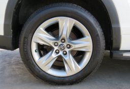 2016 Toyota Highlander - Image 48