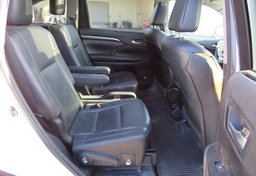 2016 Toyota Highlander - Image 27
