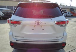 2016 Toyota Highlander - Image 11