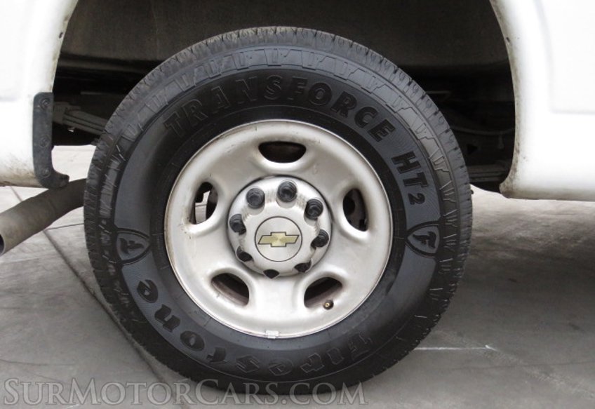 2021 Chevrolet Express Cargo Van - Image 18