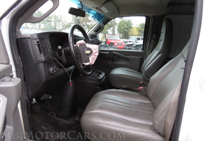 2021 Chevrolet Express Cargo Van - Image 22