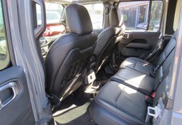 2022 Jeep Wrangler - Image 30