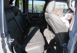 2022 Jeep Wrangler - Image 31