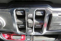 2022 Jeep Wrangler - Image 40