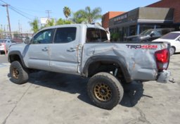 2019 Toyota Tacoma 4WD - Image 10