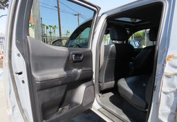 2019 Toyota Tacoma 4WD - Image 28