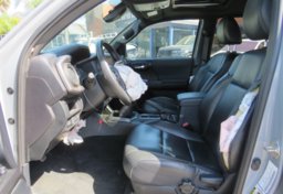 2019 Toyota Tacoma 4WD - Image 25