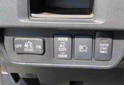 2019 Toyota Tacoma 4WD - Image 39