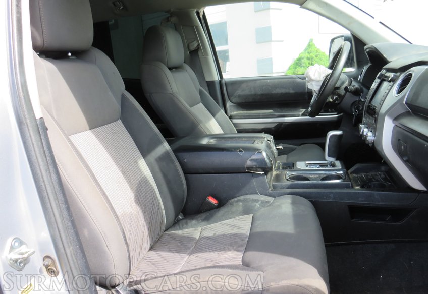 2014 Toyota Tundra 4WD Truck - Image 20