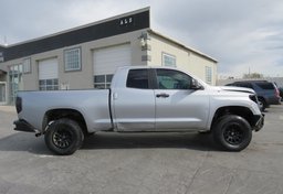 2014 Toyota Tundra 4WD Truck - Image 8