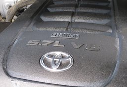 2014 Toyota Tundra 4WD Truck - Image 39