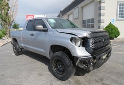 2014 Toyota Tundra 4WD Truck - Image 2