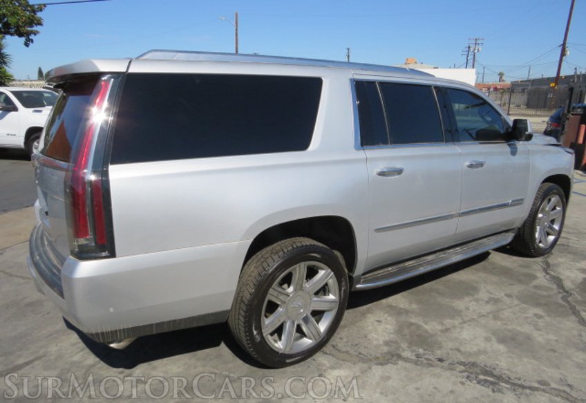 2019 Cadillac Escalade ESV - Image 9