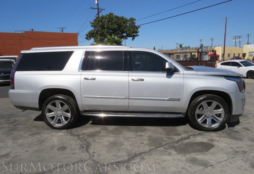 2019 Cadillac Escalade ESV - Image 5