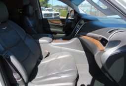 2019 Cadillac Escalade ESV - Image 28