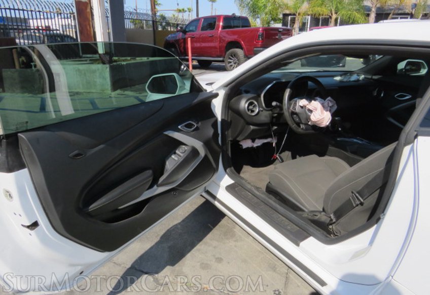 2018 Chevrolet Camaro - Image 19