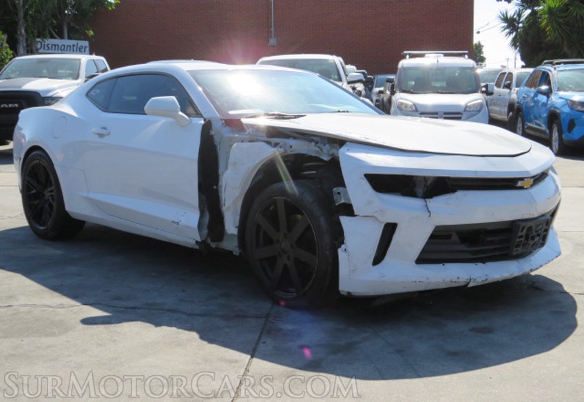 2018 Chevrolet Camaro - Image 4