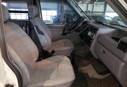 1995 Volkswagen Eurovan - Image 5