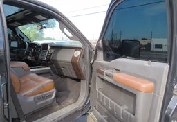 2014 Ford Super Duty F-250 SRW - Image 25