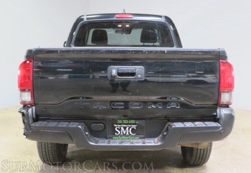 2019 Toyota Tacoma - Image 11