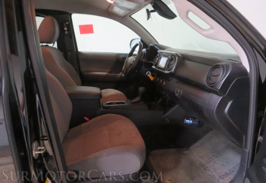 2019 Toyota Tacoma - Image 22