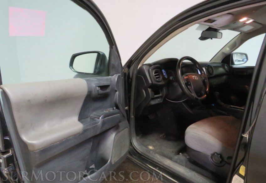 2019 Toyota Tacoma - Image 17