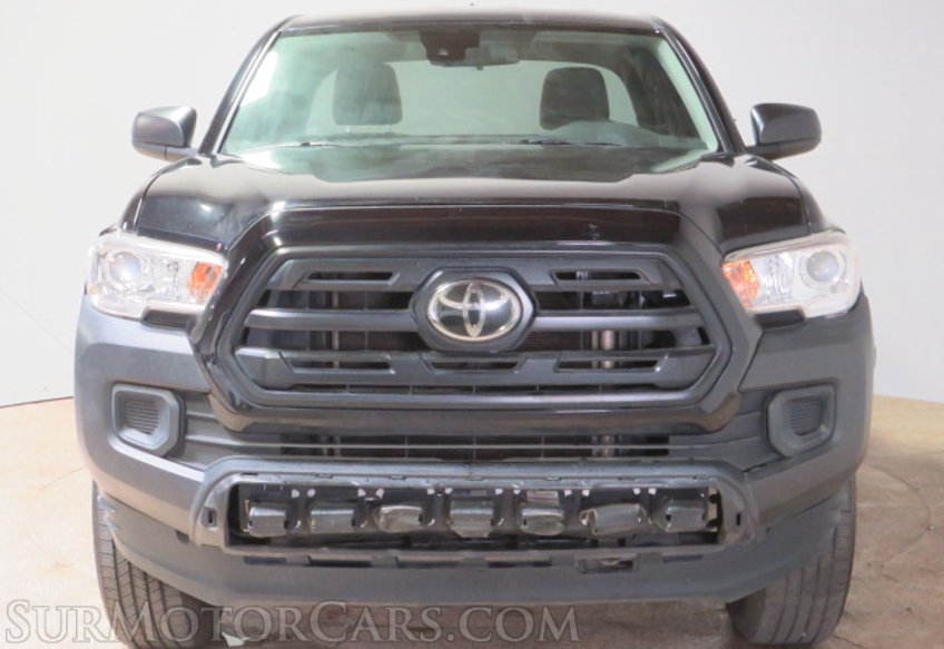 2019 Toyota Tacoma - Image 12