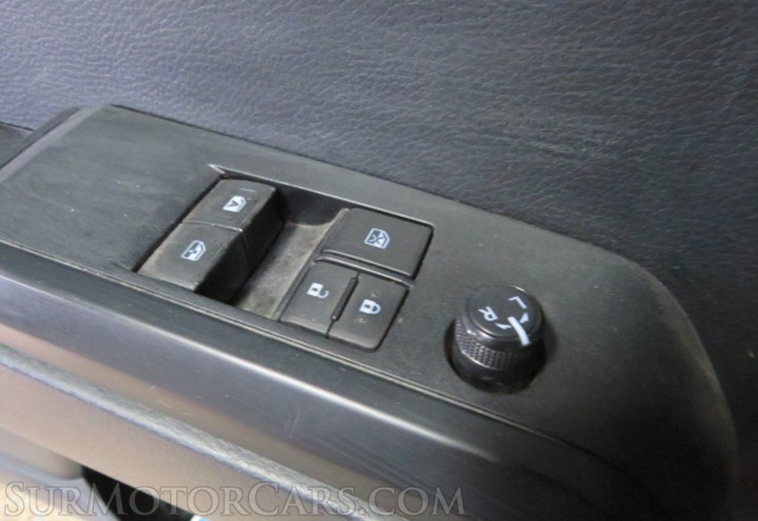 2019 Toyota Tacoma - Image 38