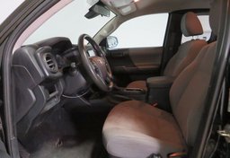 2019 Toyota Tacoma - Image 19