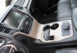 2015 Jeep Grand Cherokee - Image 38