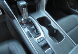 2021 Honda Accord - Image 44