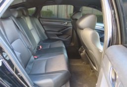 2021 Honda Accord - Image 32