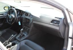Thumbnail of 2017 Volkswagen Golf Alltrack