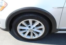 Thumbnail of 2017 Volkswagen Golf Alltrack