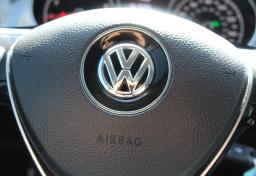 Thumbnail of 2017 Volkswagen Golf Alltrack