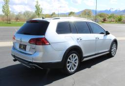 Thumbnail of 2017 Volkswagen Golf Alltrack