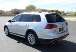 Thumbnail of 2017 Volkswagen Golf Alltrack