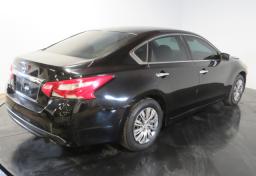 Thumbnail of 2016 Nissan Altima