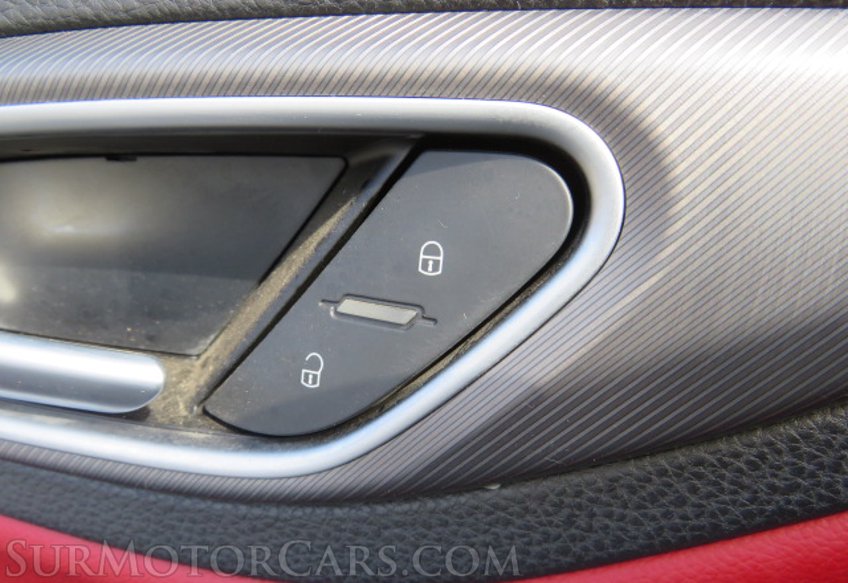 2017 Alfa Romeo Giulia - Image 40