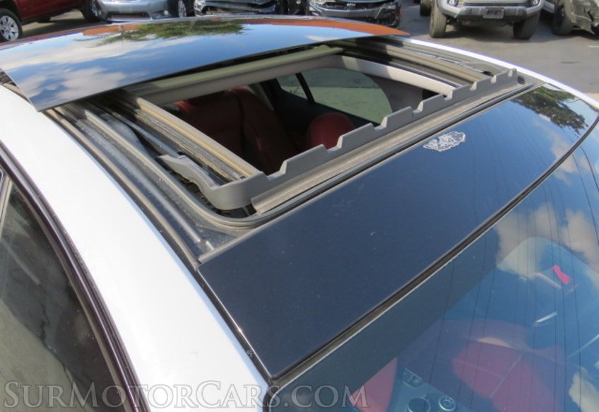 2017 Alfa Romeo Giulia - Image 14