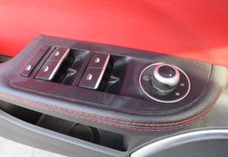 2017 Alfa Romeo Giulia - Image 41