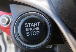 2017 Alfa Romeo Giulia - Image 36