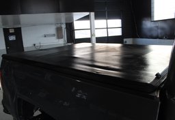 2017 GMC Sierra 1500 Denali - Image 27