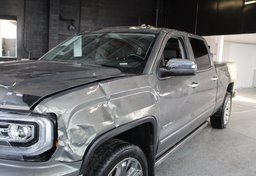 2017 GMC Sierra 1500 Denali - Image 11